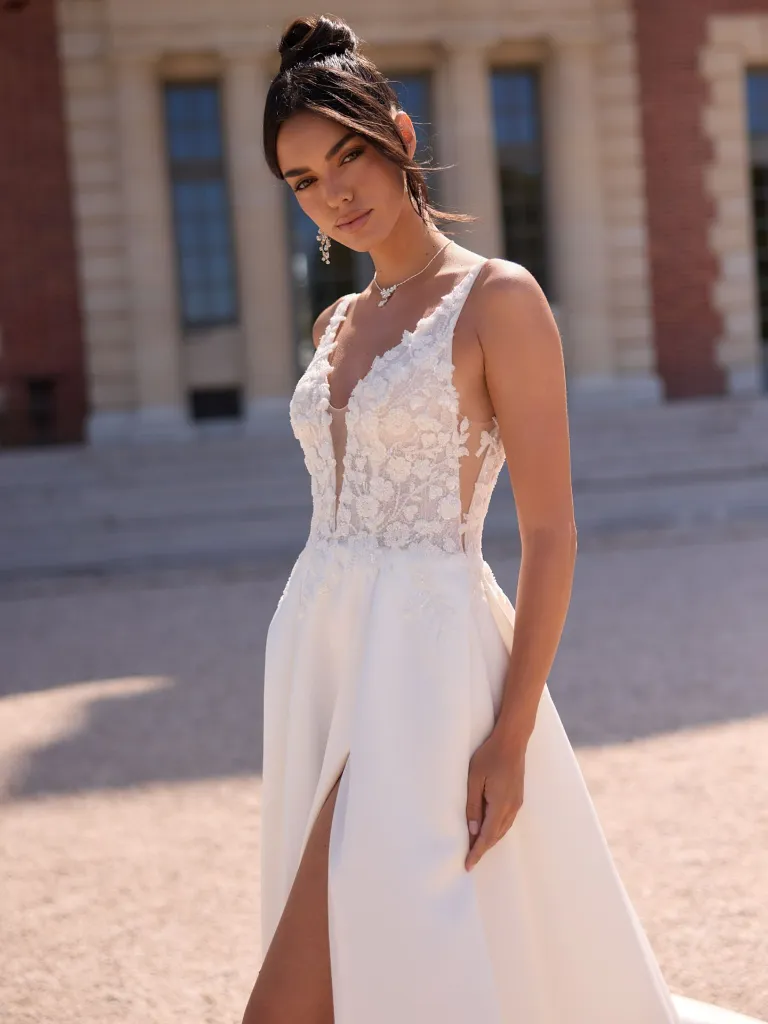 Bianco-Evento-Limited-dress-VITTORIA-(3).webp