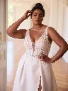 Bianco-Evento-Limited-dress-plus-Vittoria-(3).webp