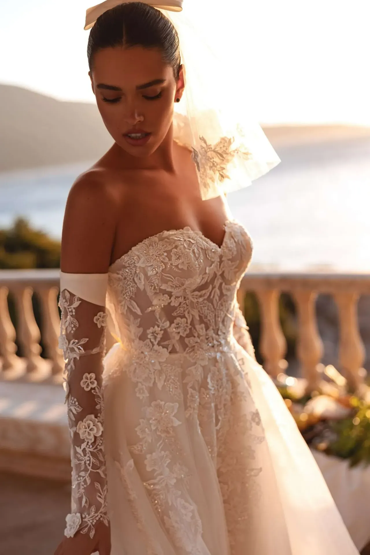 Robe de mariée A-line en tulle et dentelle perlée avec encolure cœur