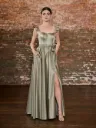Robe longue satinée à épaules volantées - 22239