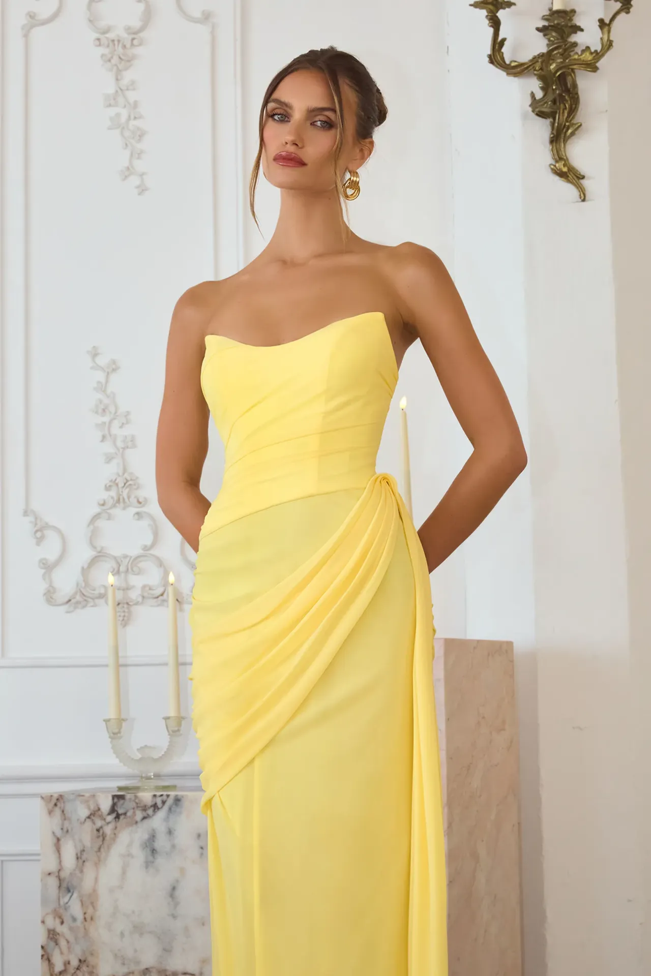 Robe longue drapée bustier fendue