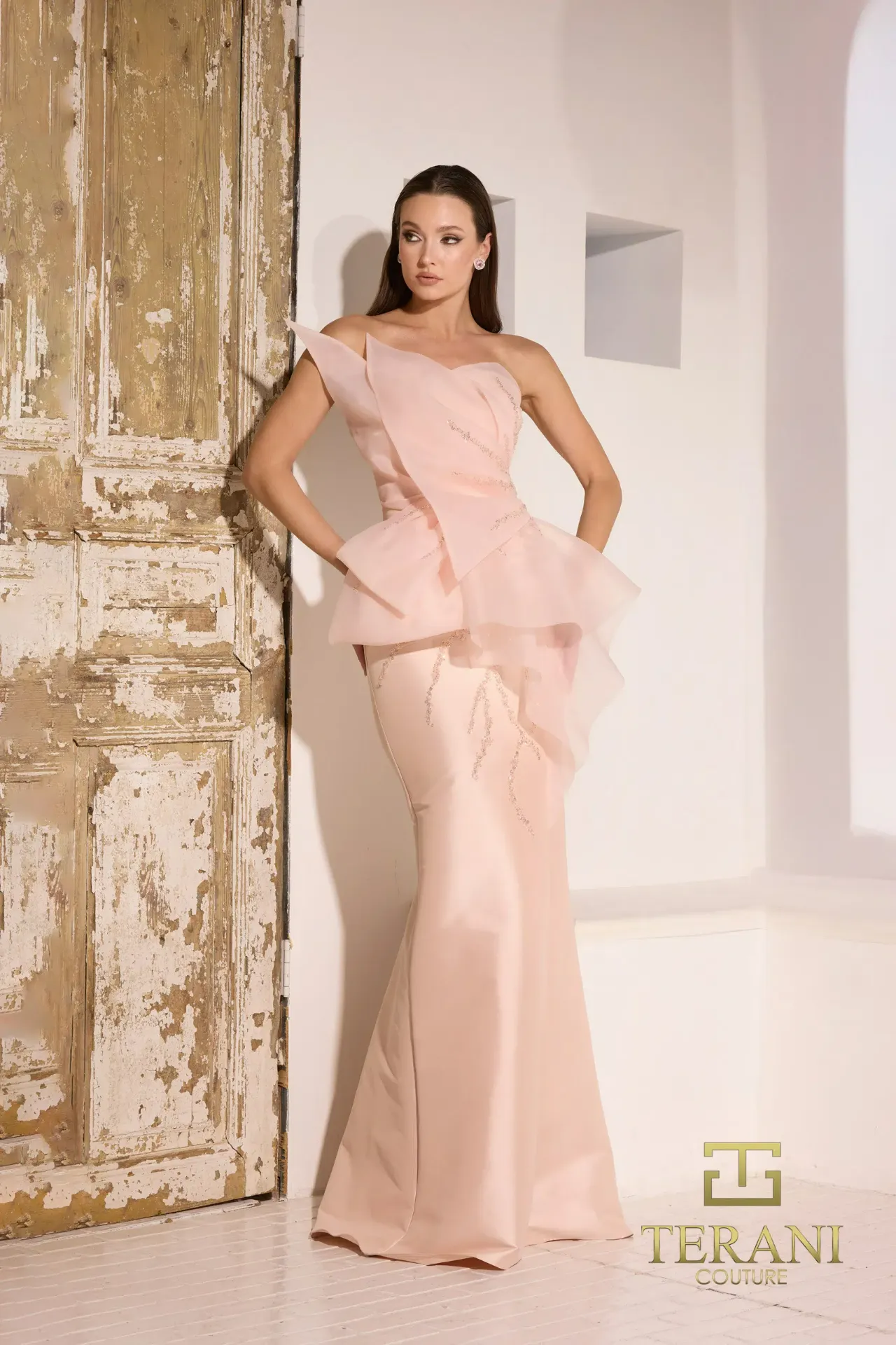 Robe de soirée sirène en mikado à volants